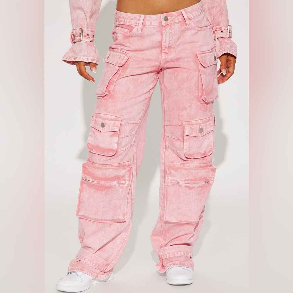 FASHION NOVA pink cargo pants